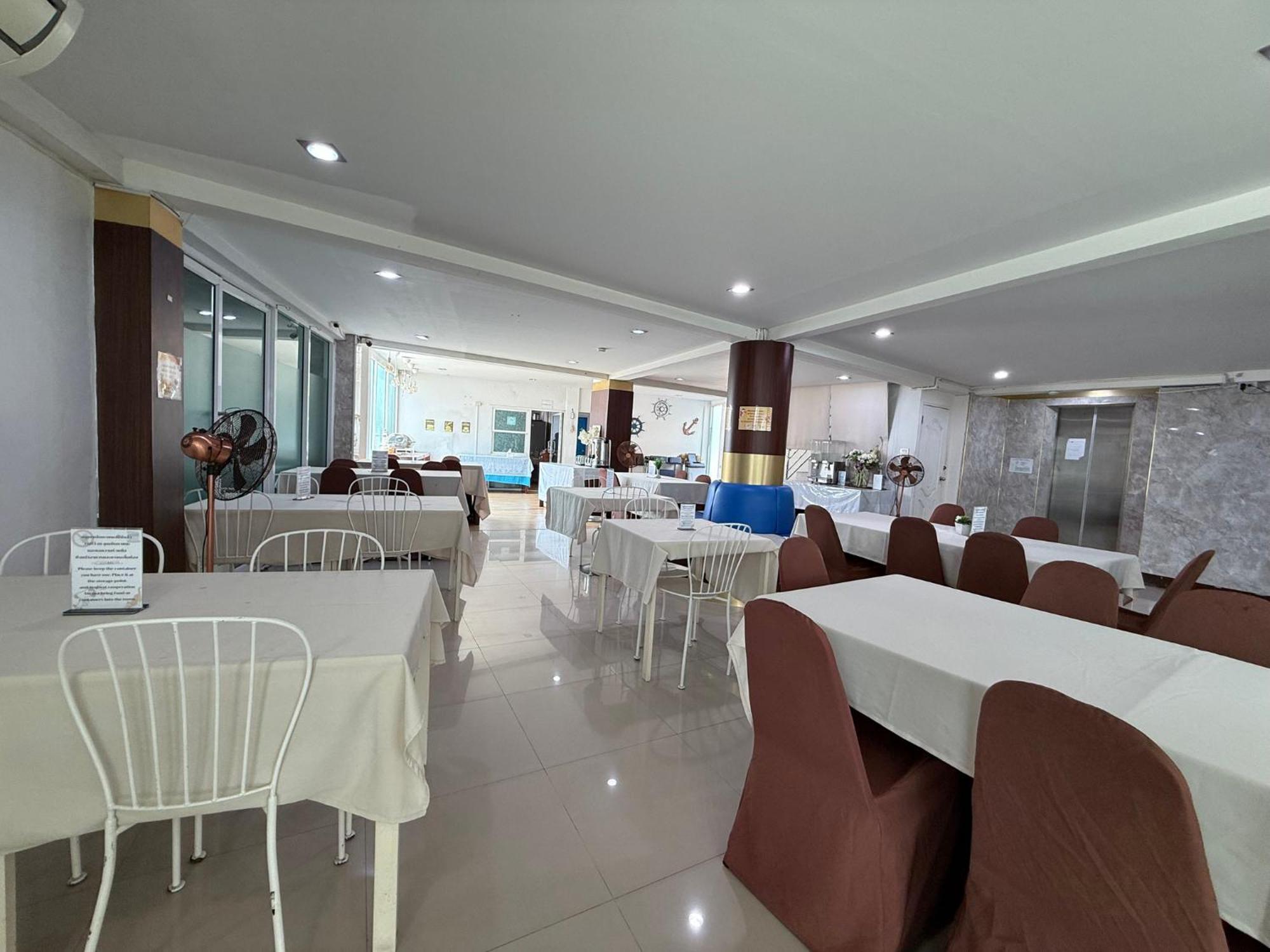 Bed By Cruise Hotel At Samakkhi-Tivanont Nonthaburi Exterior photo