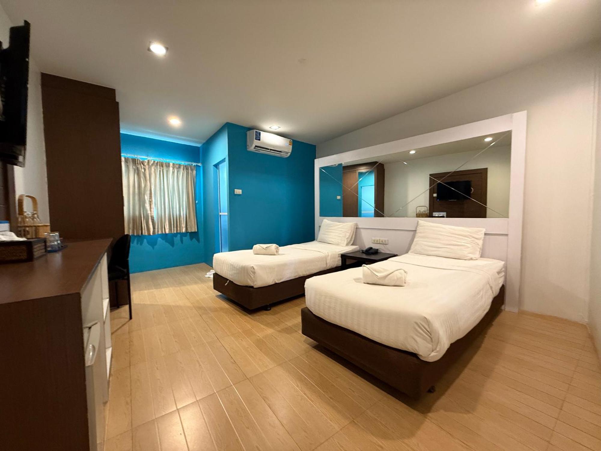 Bed By Cruise Hotel At Samakkhi-Tivanont Nonthaburi Exterior photo