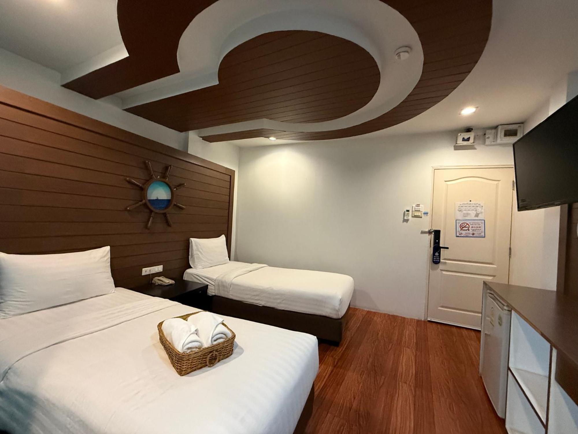 Bed By Cruise Hotel At Samakkhi-Tivanont Nonthaburi Exterior photo